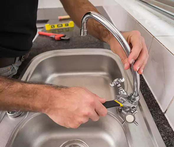 Local Experts for Faucet Repair in Costa Mesa, CA:Schedule Affordable Faucet Repair Services with Us